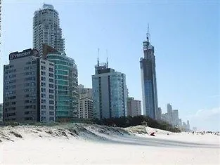 President Holiday Apartments - Absolute Beachfront Gold Coast 3*,