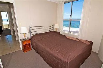 President Holiday Apartments - Absolute Beachfront Gold Coast
