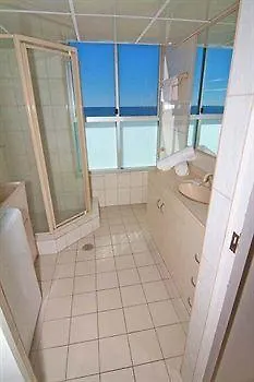 President Holiday Apartments - Absolute Beachfront Gold Coast