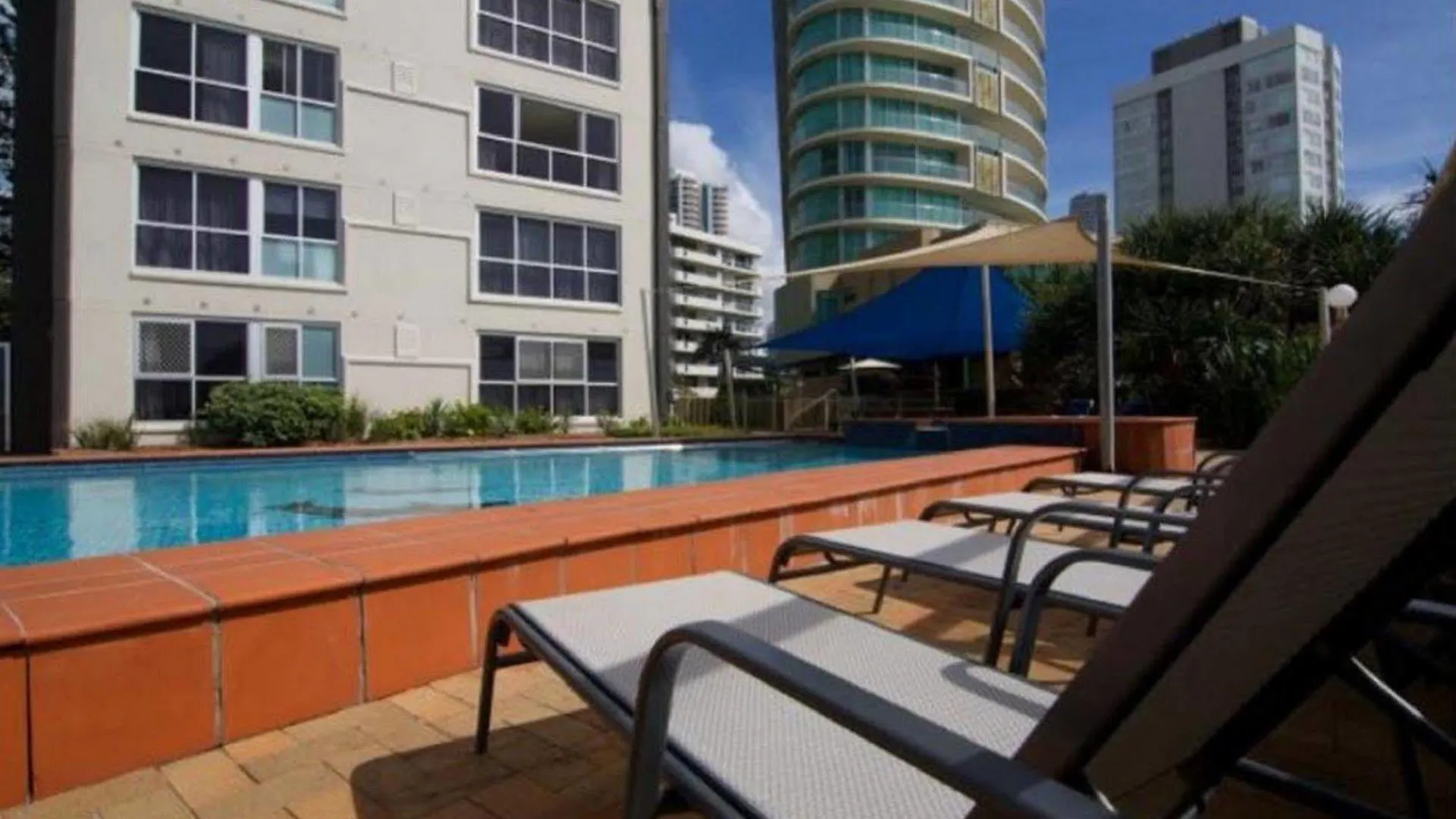 President Holiday Apartments - Absolute Beachfront Gold Coast 3*,